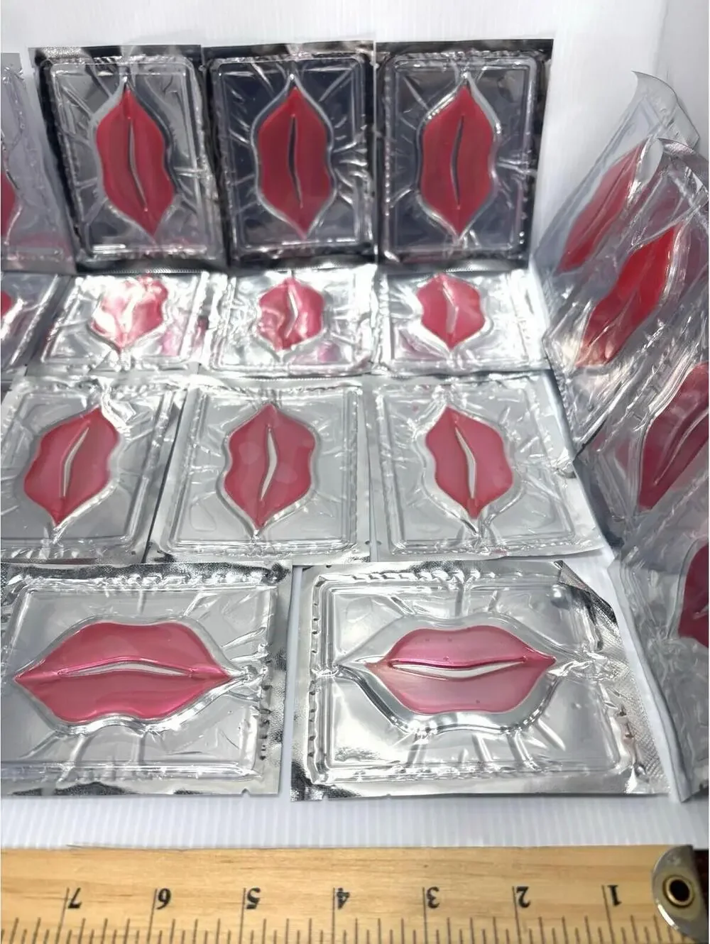 Pink Collagen Lip Mask 16PC Hydrating Gel Pads Moisturize Plump Lips Beauty NEW